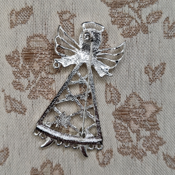 ⚡FREE W BUNDLE⚡ Brooch Bundle - Picture 3 of 7